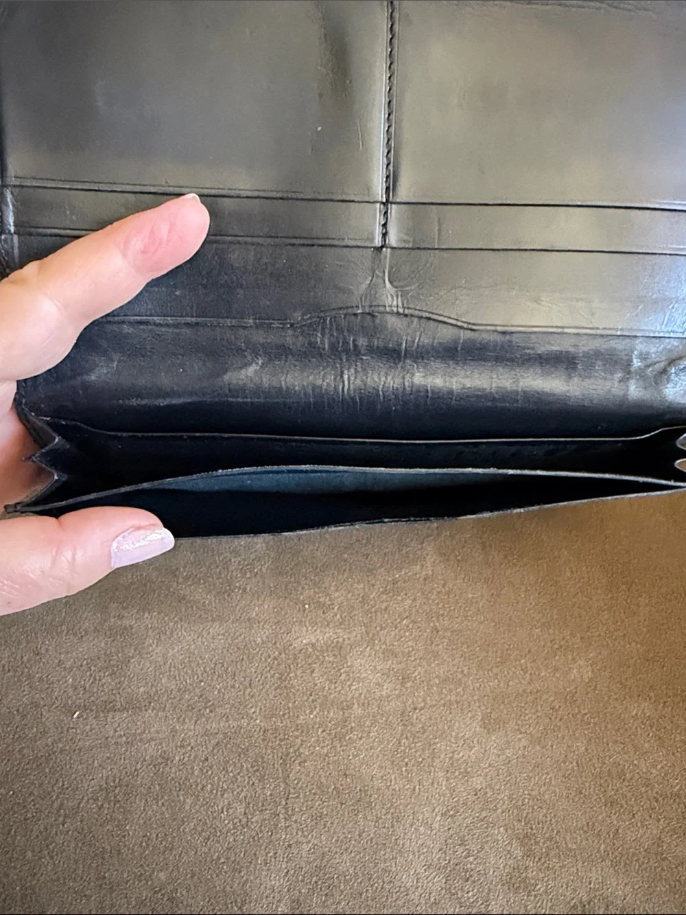 Yves Saint Laurent Black Lambskin Leather Slim Wallet - Picture 10 of 12